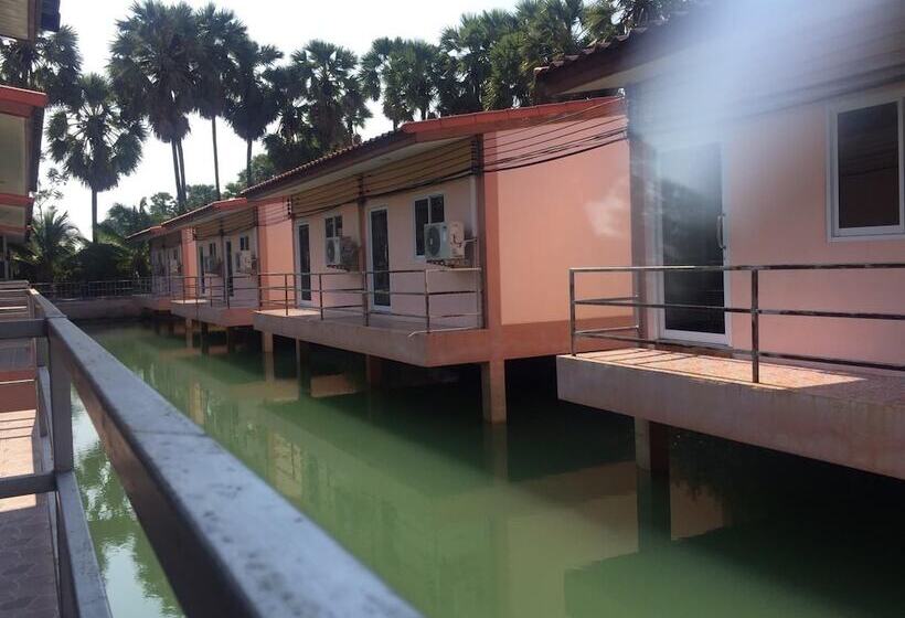 هتل Palm Payom Village Resort