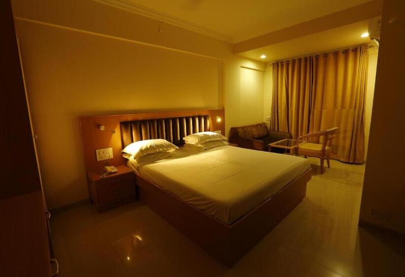 酒店 Ravikiran Alibaug