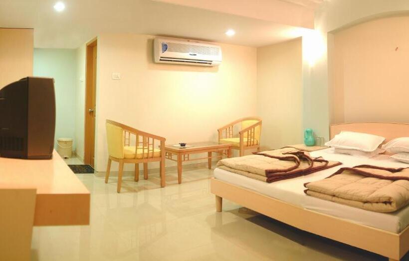 酒店 Ravikiran Alibaug