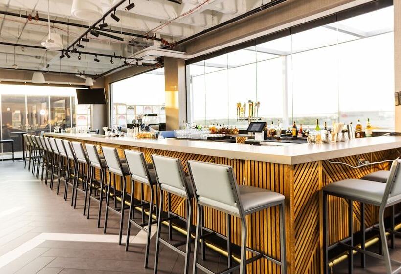 هتل Tru By Hilton Dallas Downtown Market Center