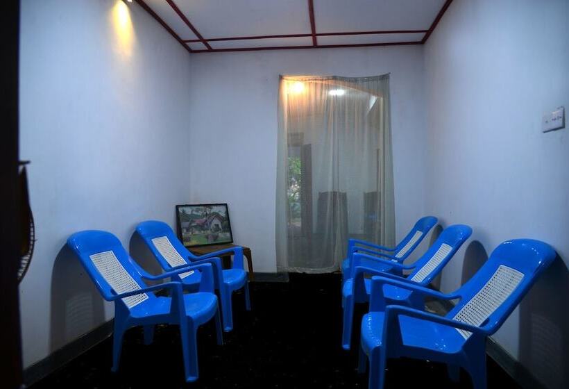 بنسيون Ela Addara Arunalu