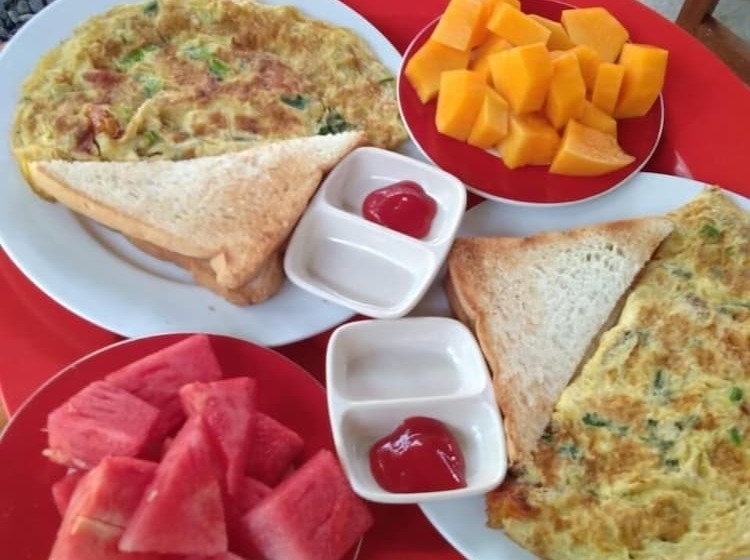 بنسيون Kira Cottages