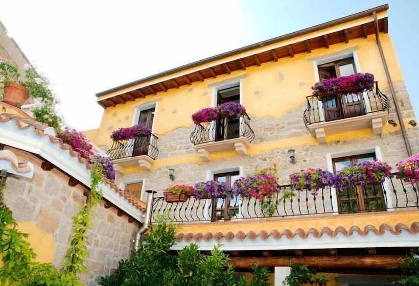 פנסיון L  Affittacamere Funtanedda