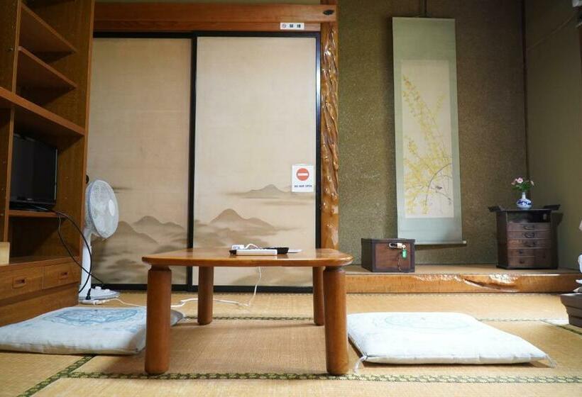 بنسيون Minsyuku Koshiyama