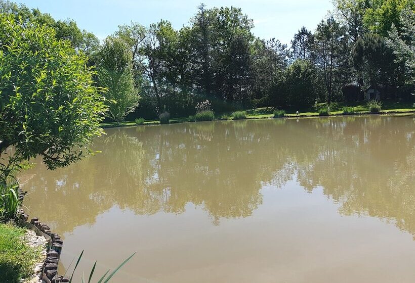 펜션 Moulin Du Soustre