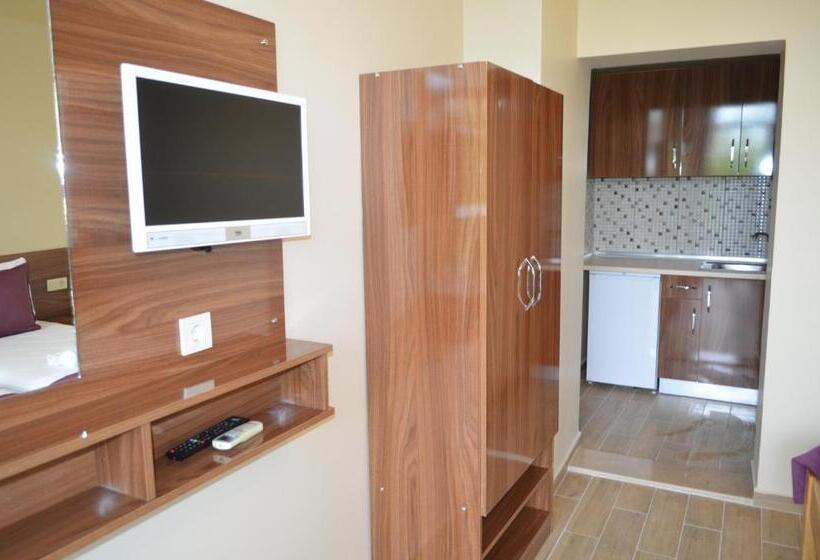 Ada Palas Otel