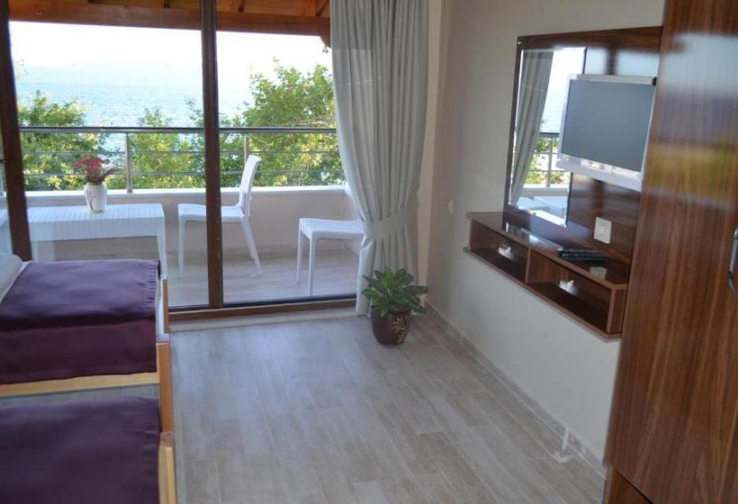 Ada Palas Otel