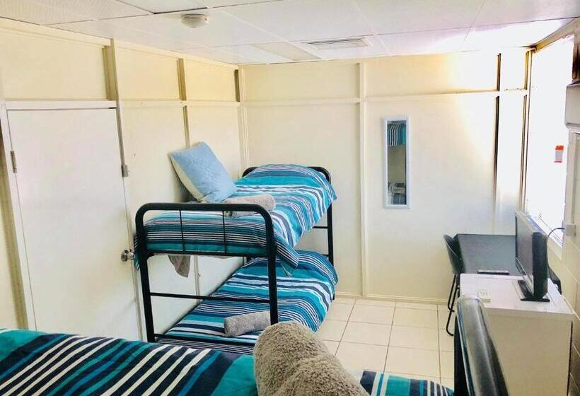 فندق صغير Accommodation @ Isa