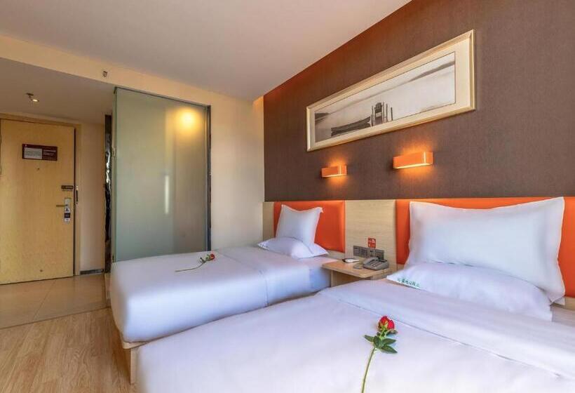 هتل 7days Premium Xichang Torch Plaza Qionghai Wetland Park Branch
