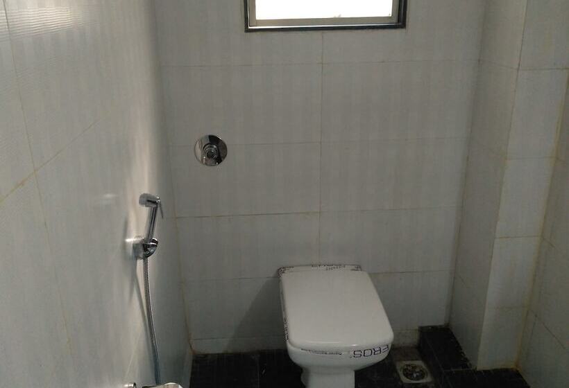 בית מלון כפרי Everest Inn