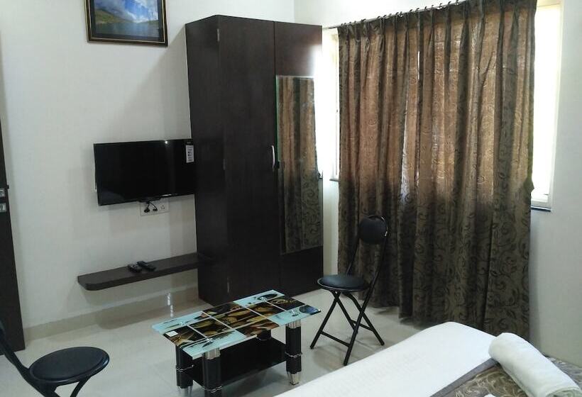 בית מלון כפרי Everest Inn