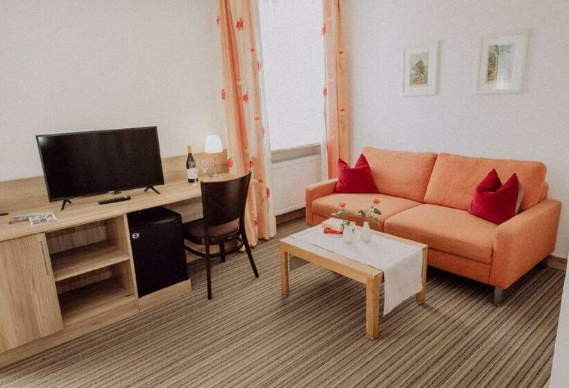 هتل Haus Maria