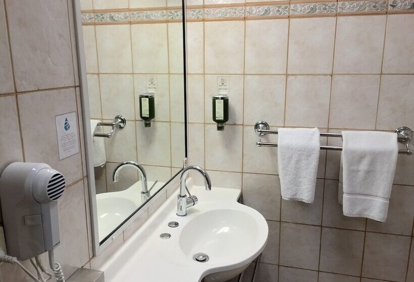 מוטל Country Gardens Motor Inn