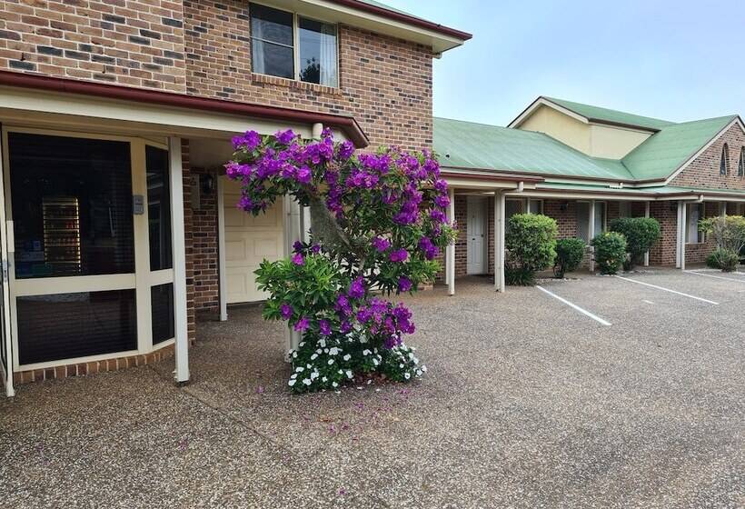 מוטל Country Gardens Motor Inn