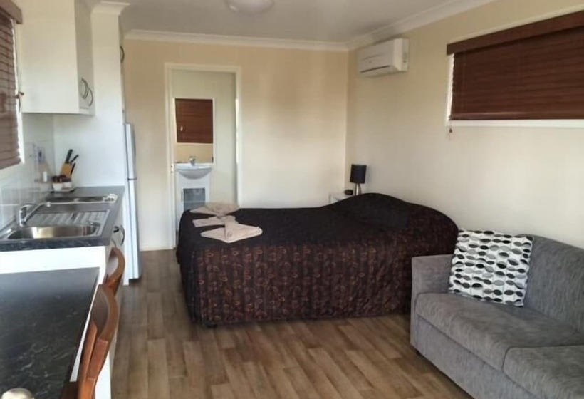 모텔 The Gallery Motor Inn