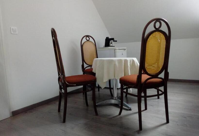 פנסיון Nosztalgia Vendégház