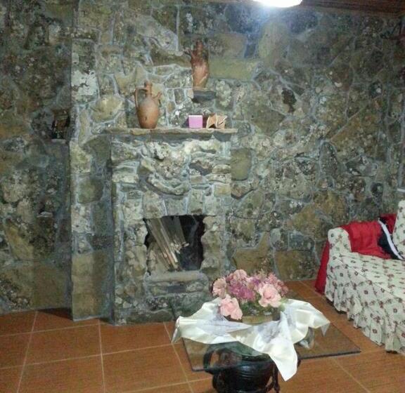 Uysallar Koy Evi