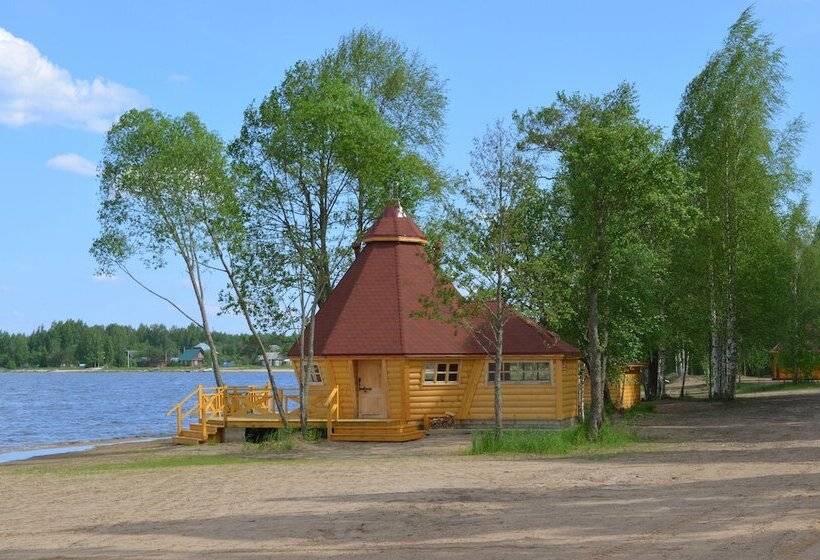 Woods Lake Resort