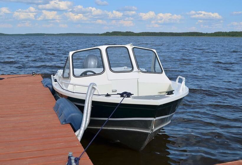 Woods Lake Resort