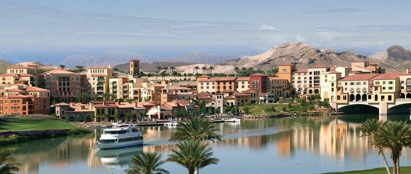 בית מלון כפרי Aston MonteLago Village Resort