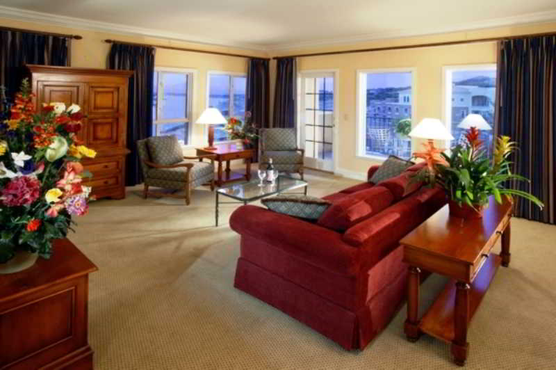 בית מלון כפרי Aston MonteLago Village Resort