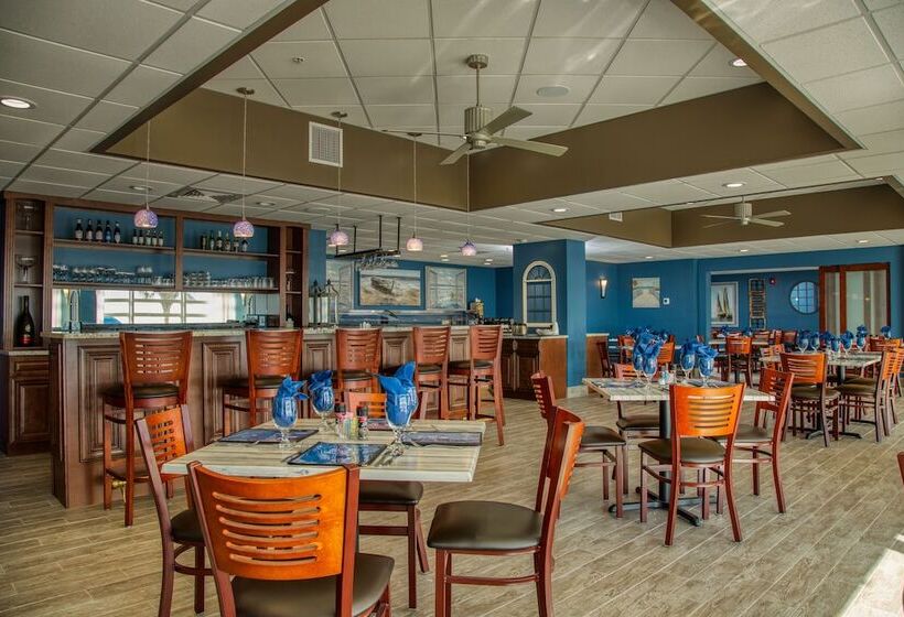 هتل Bay Watch Resort