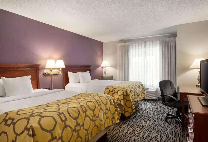 هتل Baymont By Wyndham Springfield I44