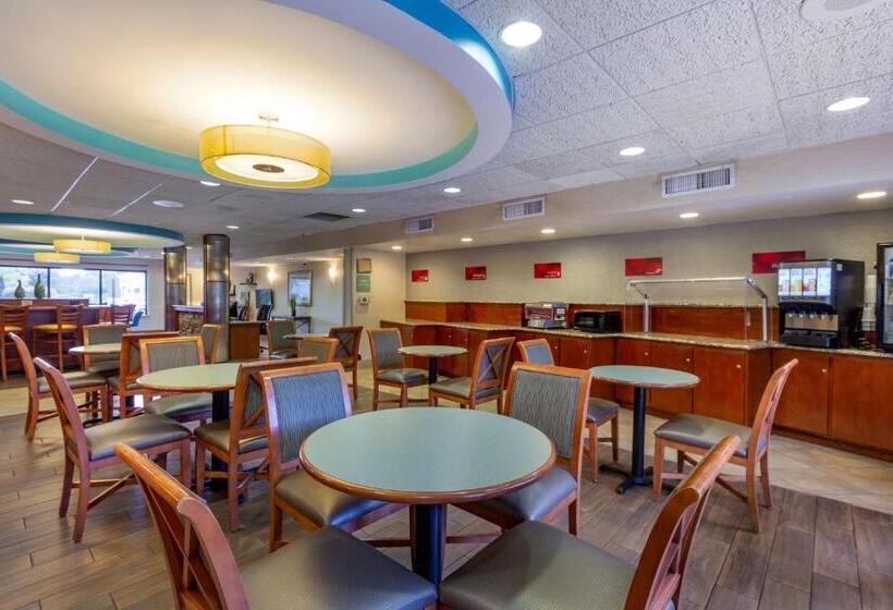 هتل Best Western Plus Wilmington/wrightsville Beach