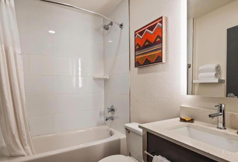 هتل Best Western Plus Yuma Foothills Inn & Suites