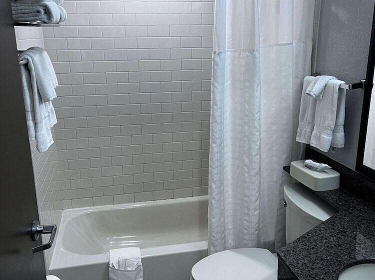 فندق Surestay Plus By Best Western Corydon