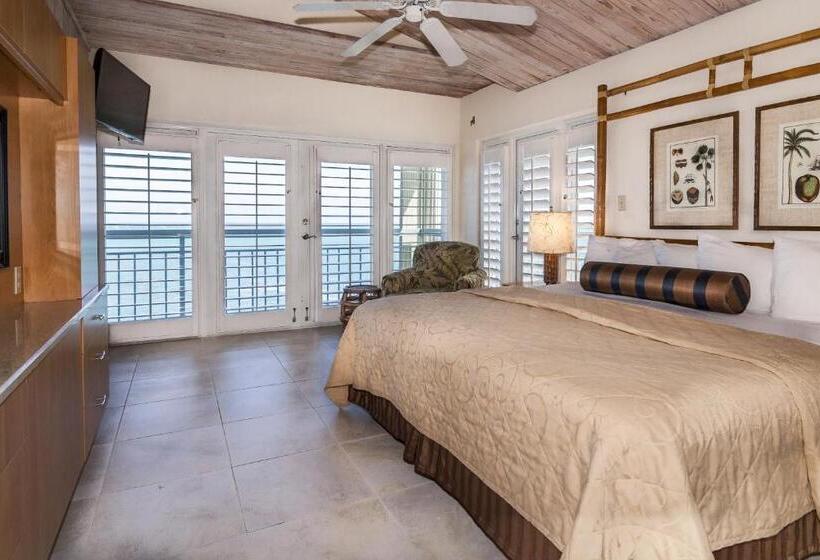 فندق Galleon Resort And Marina