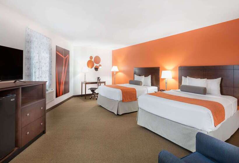 هتل Howard Johnson By Wyndham Quincy/ Boston