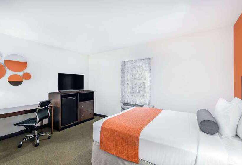 هتل Howard Johnson By Wyndham Quincy/ Boston