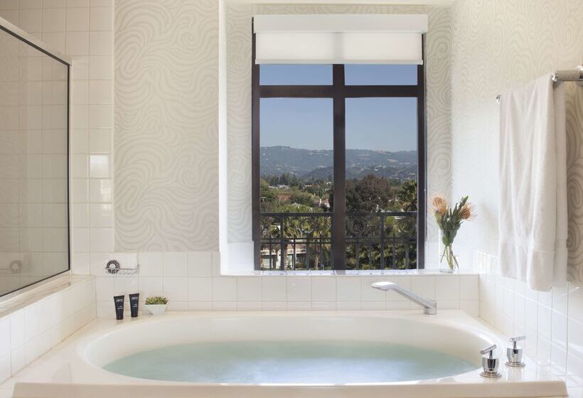 Juniper Hotel Cupertino, Curio Collection By Hilton