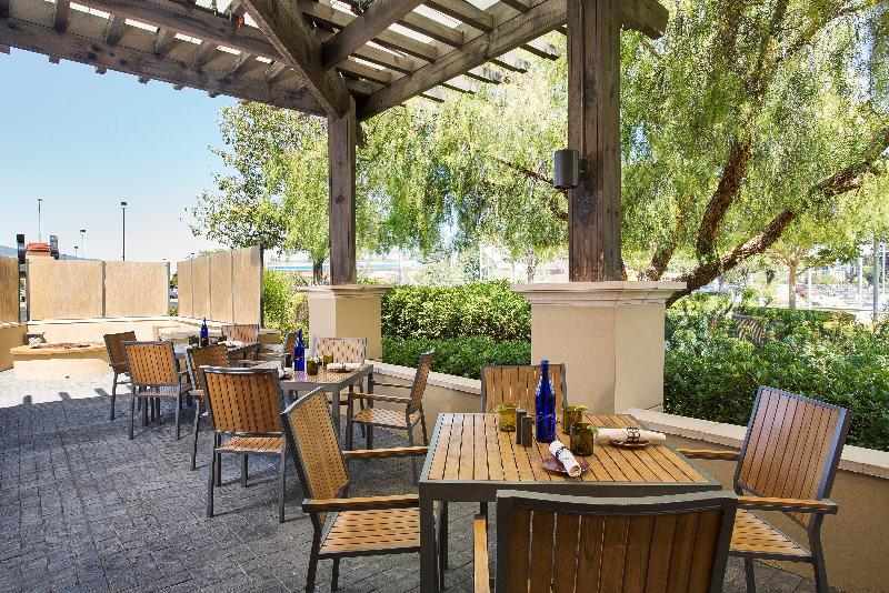 Juniper Hotel Cupertino, Curio Collection By Hilton