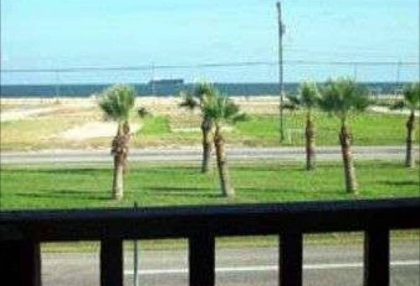 בית מלון כפרי Knights Inn Corpus Christi