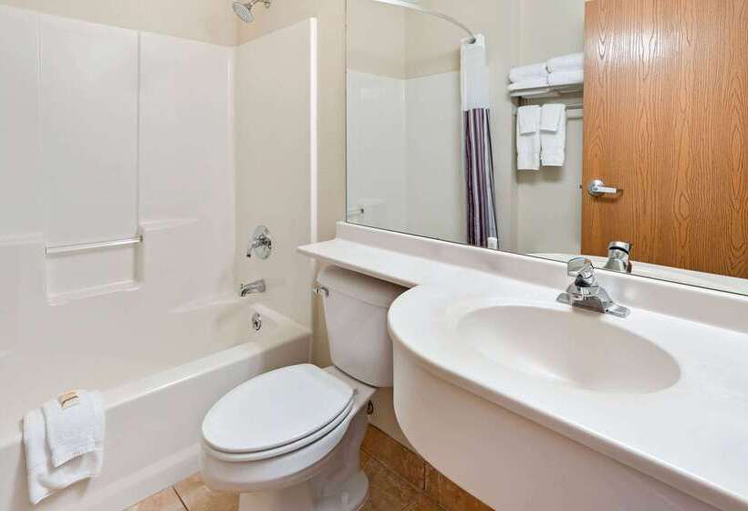 בית מלון כפרי La Quinta Inn By Wyndham Missoula