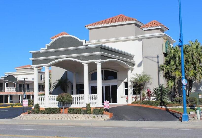 בית מלון כפרי La Quinta By Wyndham Oceanfront Daytona Beach