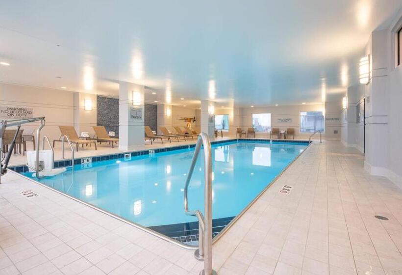 هتل Louisville Marriott Downtown