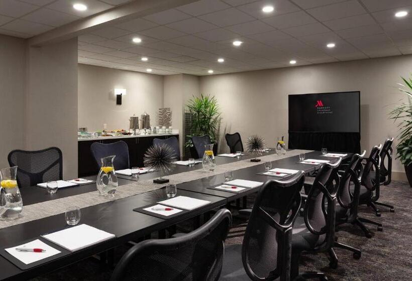 هتل Marriott Savannah Riverfront