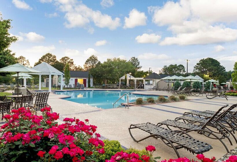 هتل Powhatan Resort