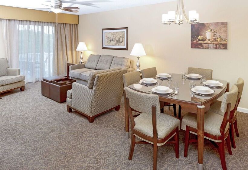 هتل Powhatan Resort