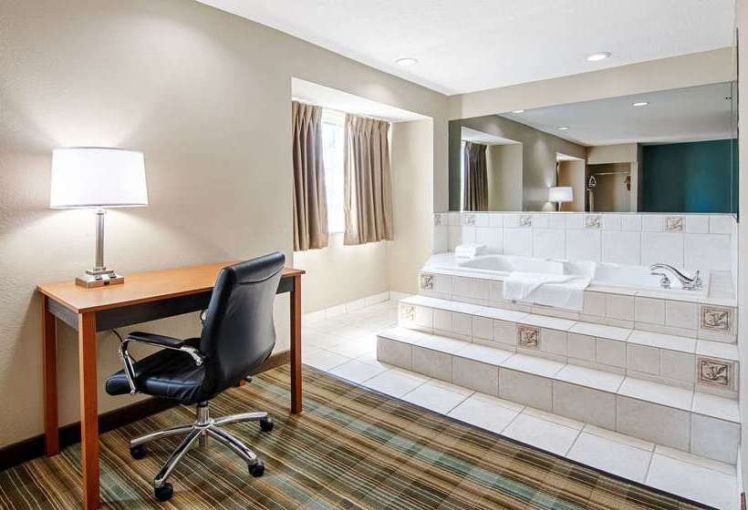 호텔 Quality Inn & Suites I81 Exit 7