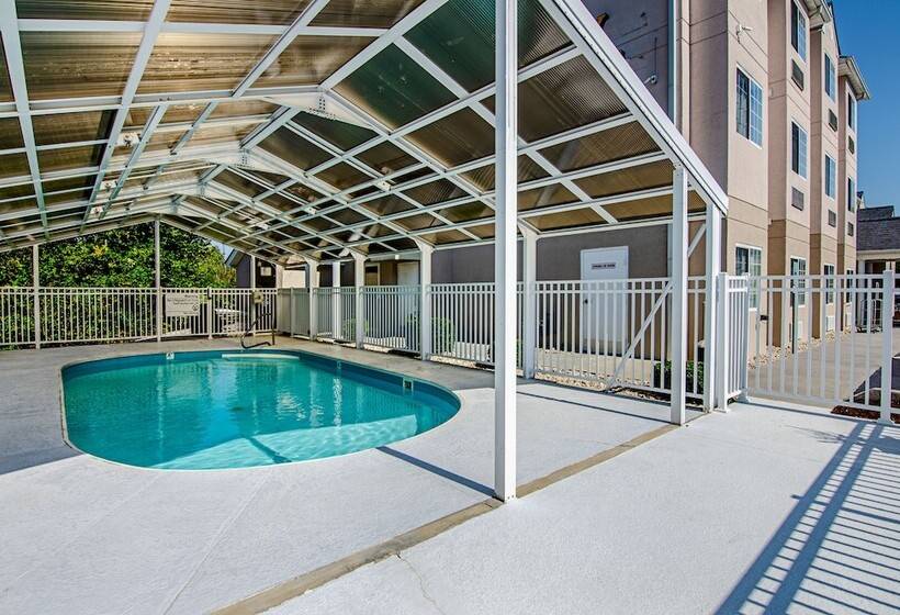 호텔 Quality Inn & Suites I81 Exit 7