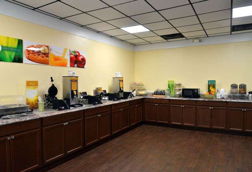 בית מלון כפרי Quality Inn & Suites Gulf Breeze Bayside Near Pensacola Beach