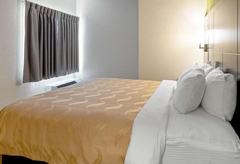 בית מלון כפרי Quality Inn & Suites