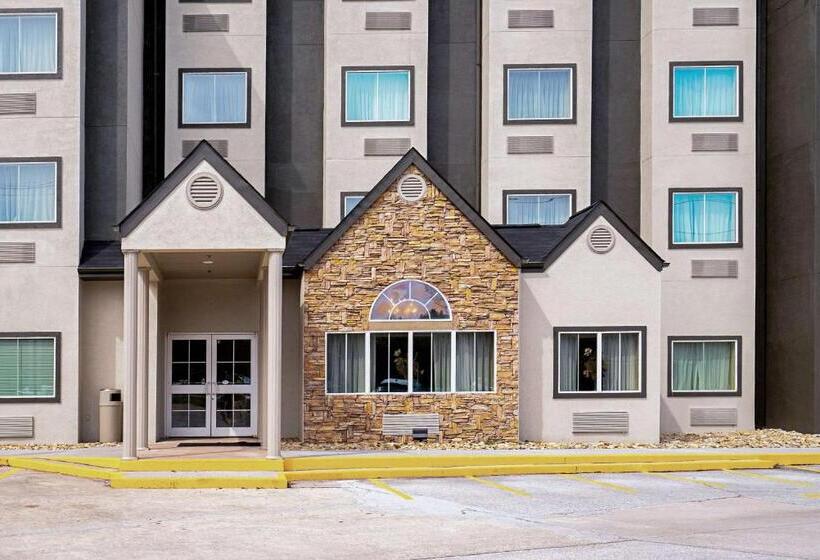 בית מלון כפרי Quality Inn & Suites