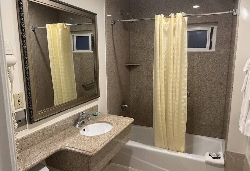 ホテル Redondo Inn And Suites