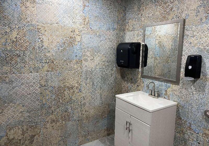 هتل Best Western Louisville Airport Expo