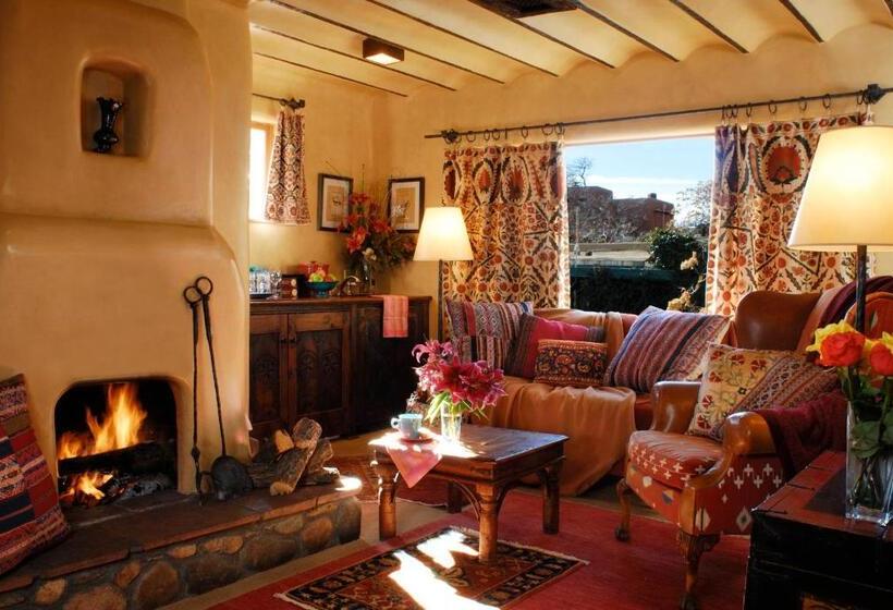 هتل The Inn Of The Five Graces